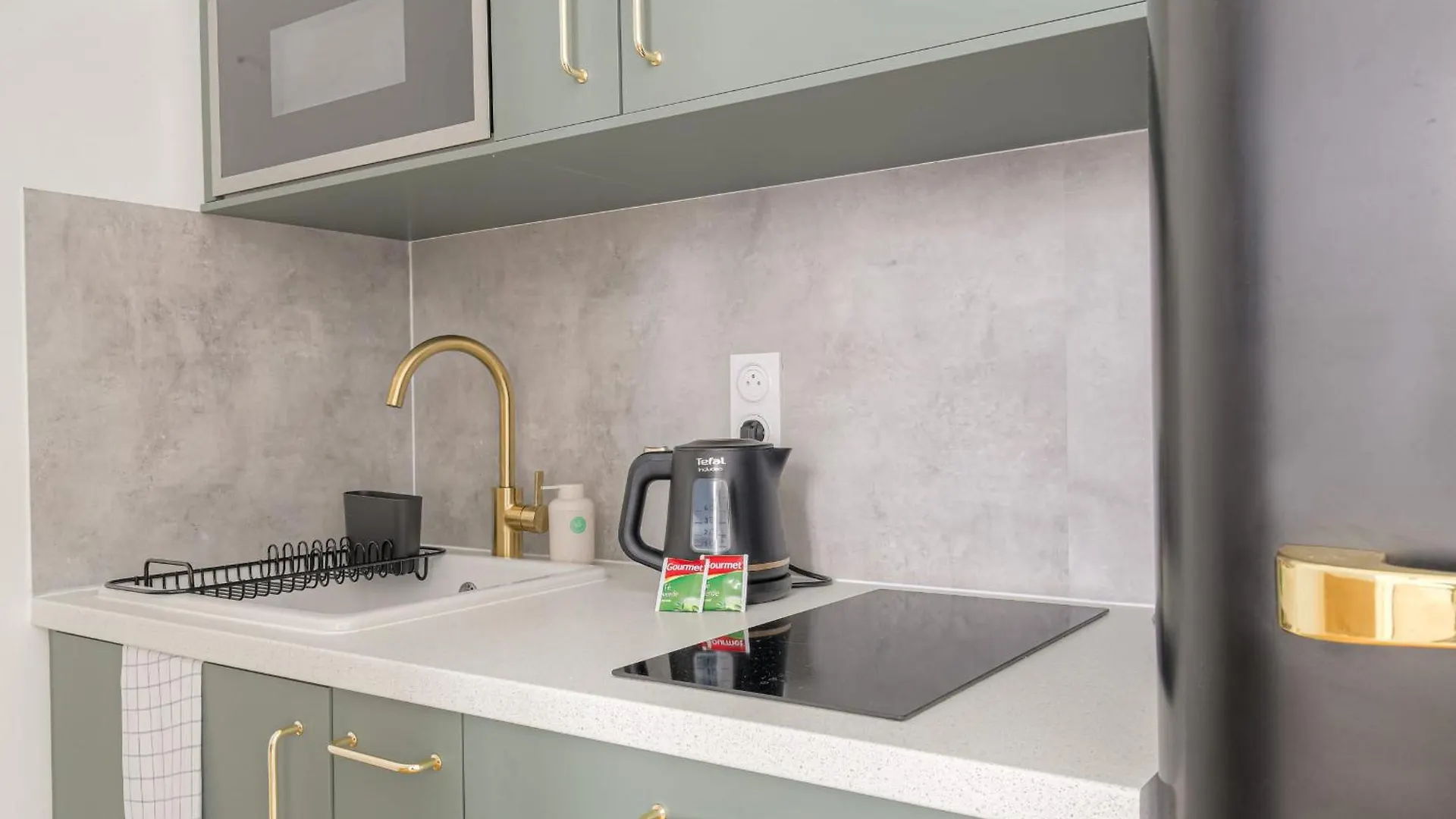 Cosy Et Design Proche Metro Apartment Villeurbanne 0*,  France